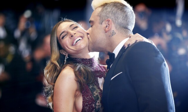 LYKKELIG GIFT: Robbie Williams og Ayda Fields har vært gift i syv år og har to barn sammen. Foto: NTB Scanpix LYKKELIG GIFT: Robbie Williams og Ayda Fields har vært gift i syv år og har to barn sammen. Foto: NTB Scanpix